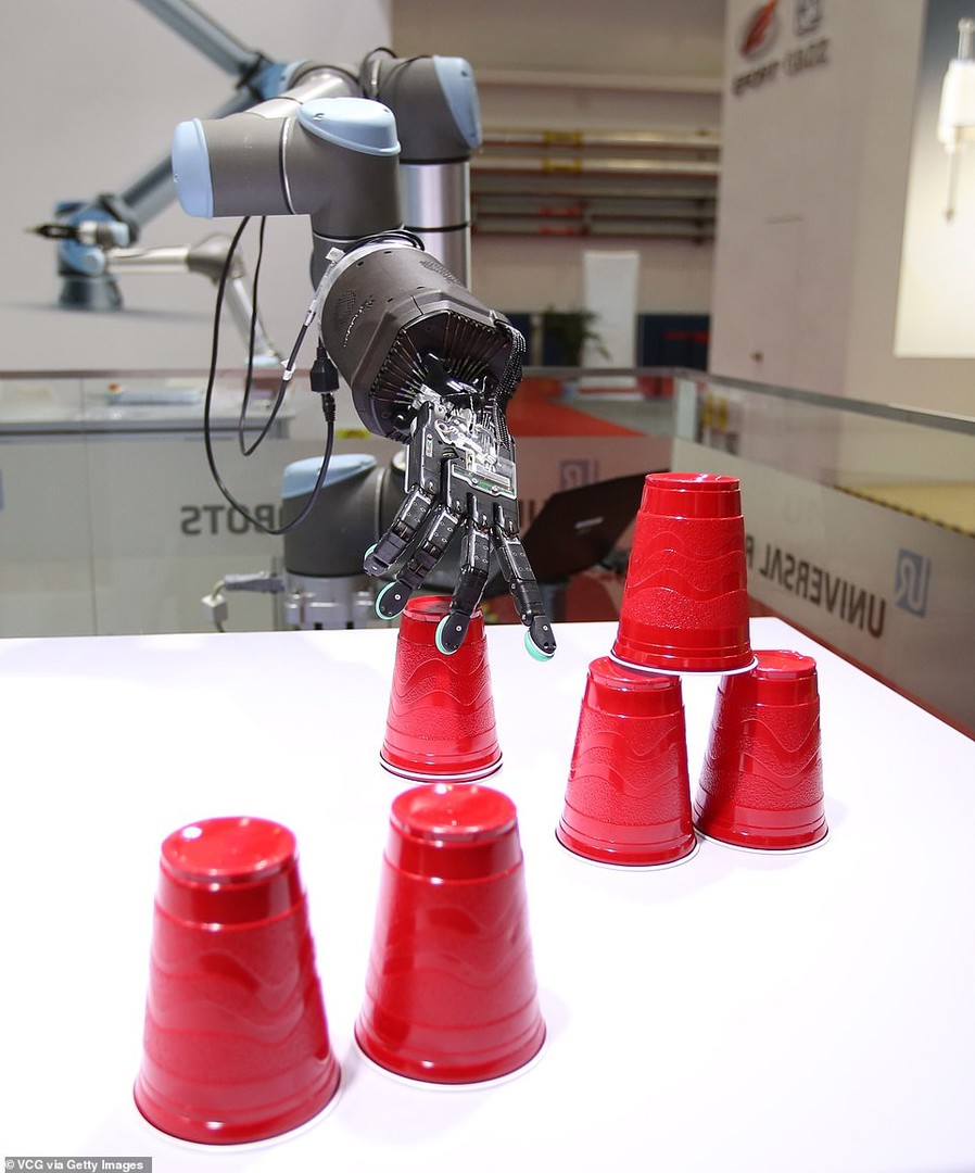 الصين.. روبوتات بقدرات فائقة في مؤتمر الروبوت العالمي